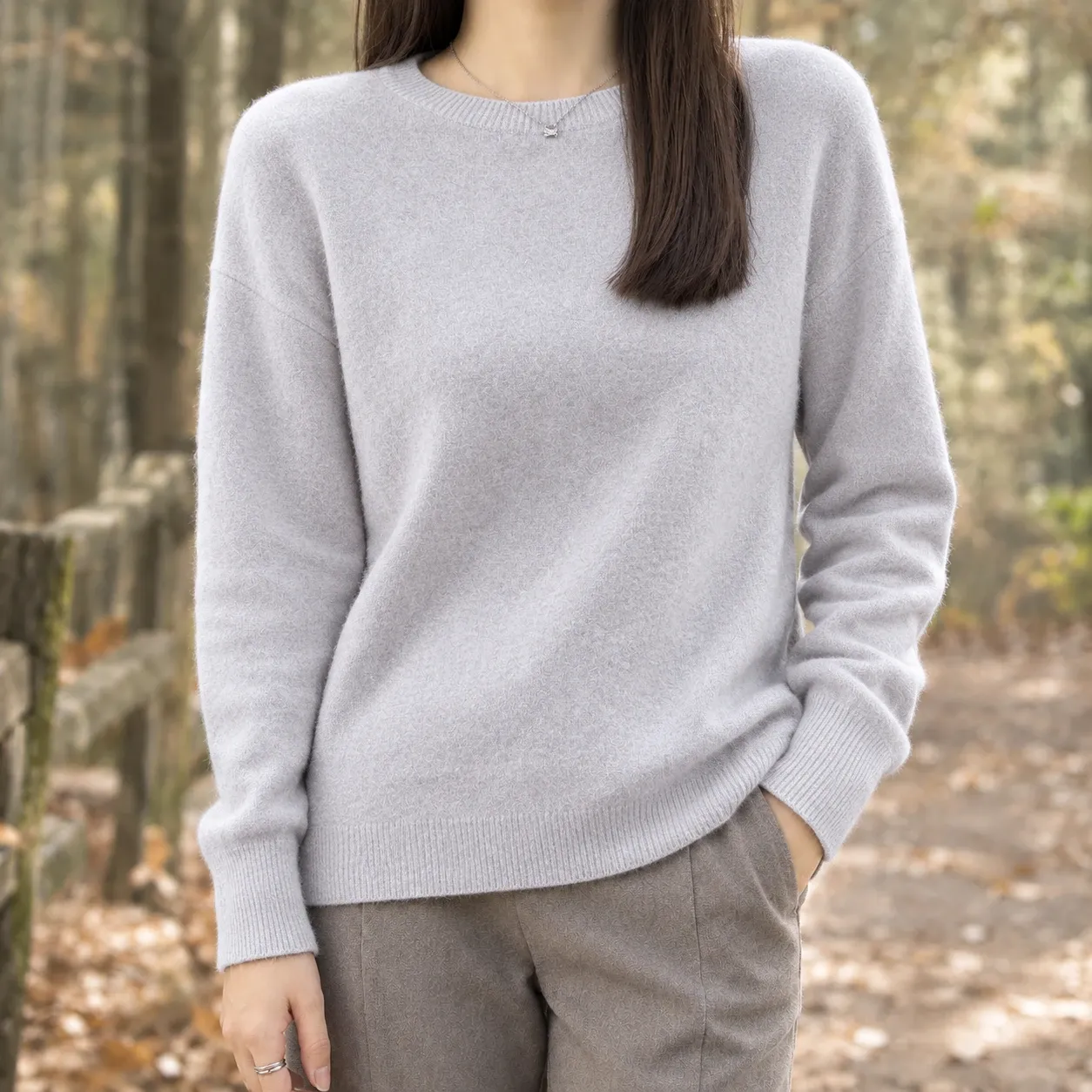 Annabel-Faye Crew Neck Sweater in Silver Gray