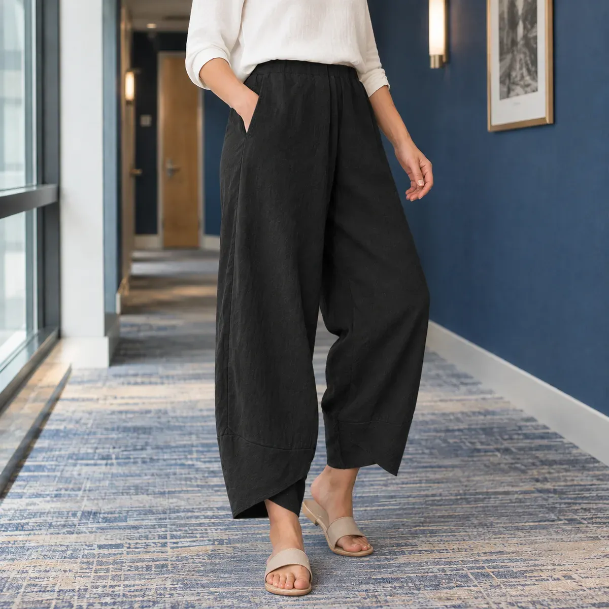 Heloise Relaxed Pants in Black